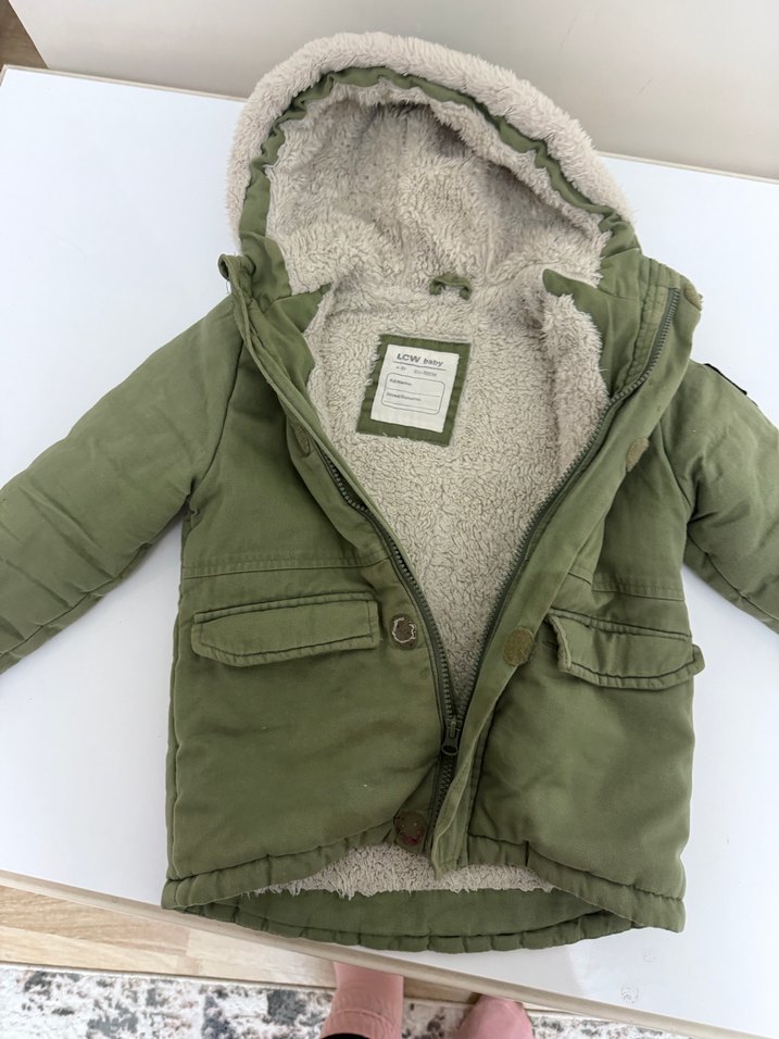 Erkek Çocuk Yeşil Kürklü Kapüşonlu Mont - Görsel 2