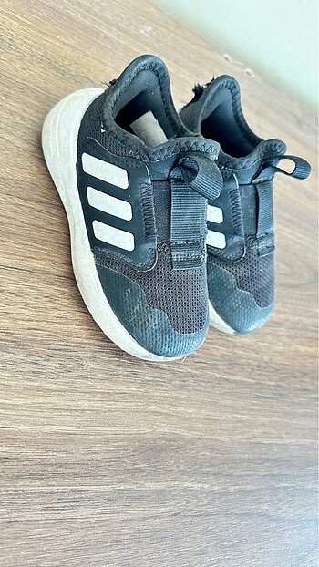 24 Beden siyah Renk Adidas bebek ayakkabısı
