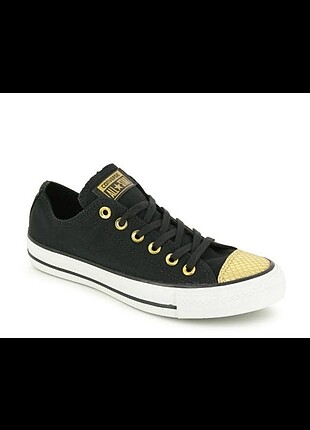 Altın renkli converse