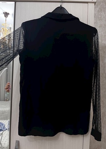 m Beden Düğmeli Siyah Uzun tül Kollu Gömlek