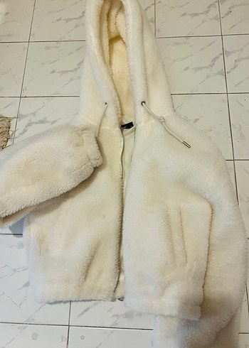 Beyaz Kapüşonlu Kadın Peluş Ceket - Görsel 2