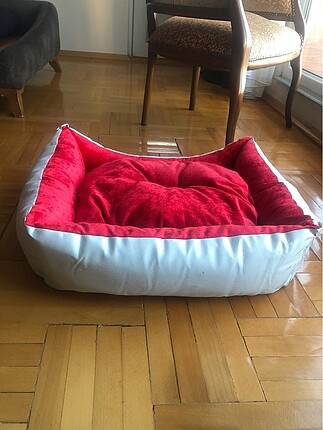 Köpek veya Kedi yatağı sıfır desek yeridir!!!