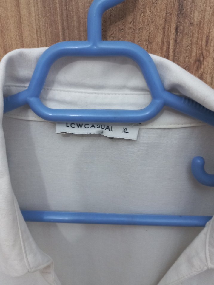 Düğmeli Bej Keten Kadın Gömlek - Görsel 2