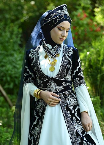 Uzun Siyah Etnik Desenli Kadın Bindallı