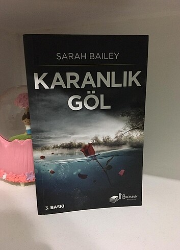 Karanlık göl