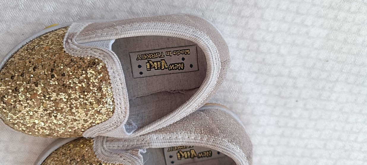 Kızlar için Altın Simli Kaymaz Loafer - Görsel 4