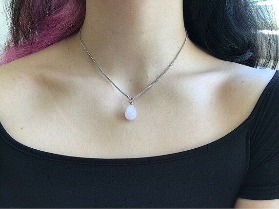 Bershka Kuvars doğal taş kolye choker