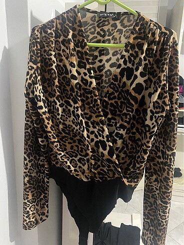 Leopar body suit