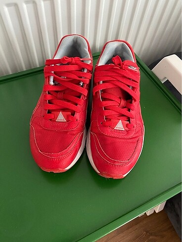 37 Beden kırmızı Renk Puma spor ayakkabı