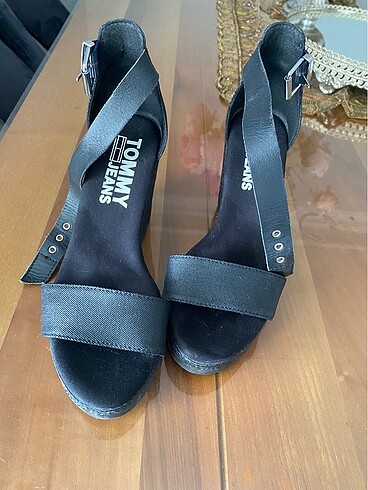 Tommy Hilfiger orjinal sandalet
