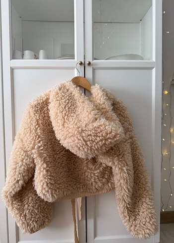 Bej Kapüşonlu Peluş Kadın Ceket