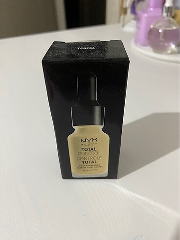 NYX Nyx fondöten