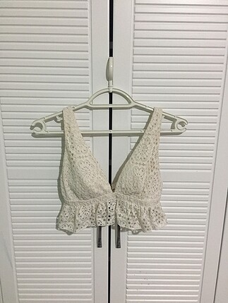Penti krem rengi dantelli üçgen bikini üstü