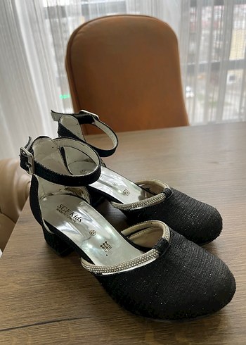 Tokalı Siyah Kadın Dolgu Topuk Ayakkabı - Görsel 3