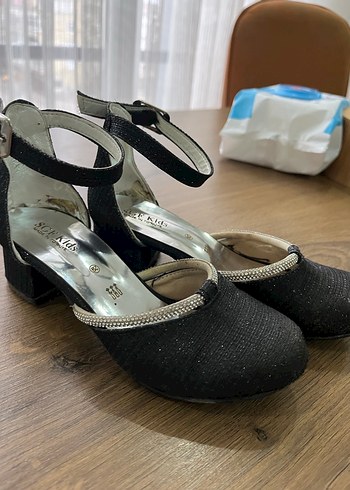 Tokalı Siyah Kadın Dolgu Topuk Ayakkabı - Görsel 6