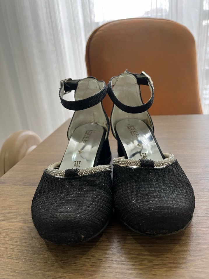 Tokalı Siyah Kadın Dolgu Topuk Ayakkabı - Görsel 2