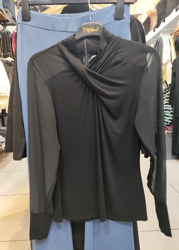 Siyah Drapeli Yüksek Yakalı Kadın Bluz - Görsel 2