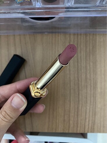 Beden pembe Renk Loreal color riche 602