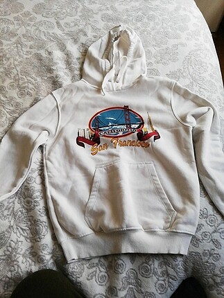 Kapşonlu sweatshirt