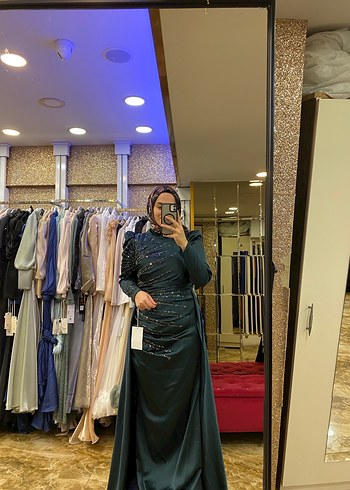 HENİN Uzun Siyah Nakışlı Drapeli Abiye Elbise - Görsel 2