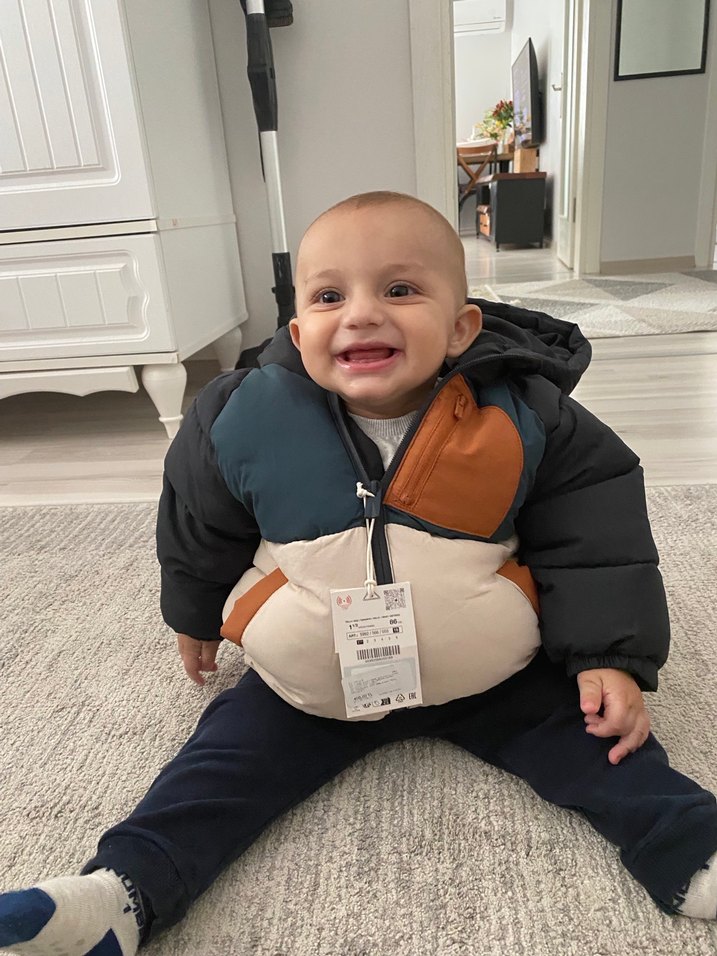 Gri Kapüşonlu Suya Dayanıklı Şişme Mont - Görsel 2