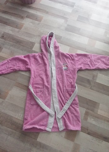 8 Yaş Beden pembe Renk Kapüşonlu Pembe Kız Çocuk Bornozu