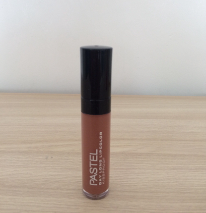 Kylie ve pastel marka nude mat rujlar