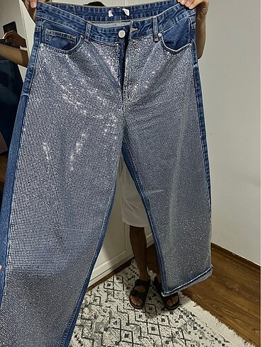 Gömme taşlı jean