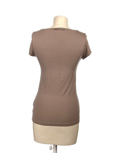 l Beden PreLoved T-shirt %70 İndirimli.
