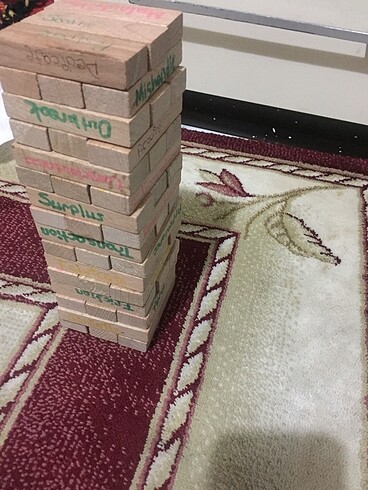 Diğer Denge oyunu jenga