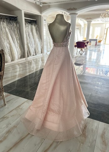 Yavruağzı nişan kıyafeti - Görsel 5