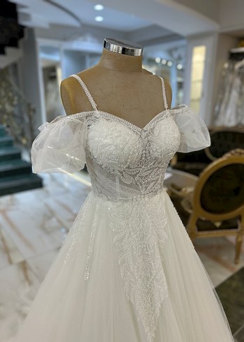 Balon Kollu A Kesim Uzun Beyaz Gelinlik - Görsel 4