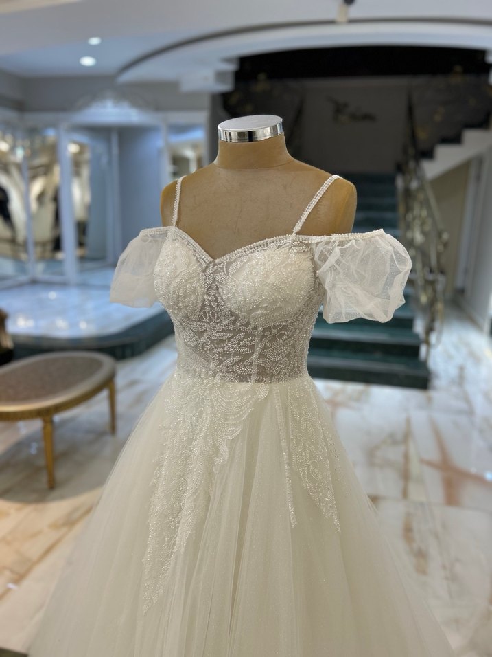 Balon Kollu A Kesim Uzun Beyaz Gelinlik - Görsel 3