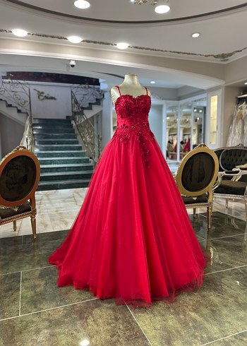 Kırmızı Nakışlı Uzun Abiye Elbise - Görsel 2