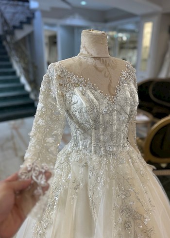 Uzun Kollu Modern Prenses Gelinlik (Sıfır) - Görsel 3