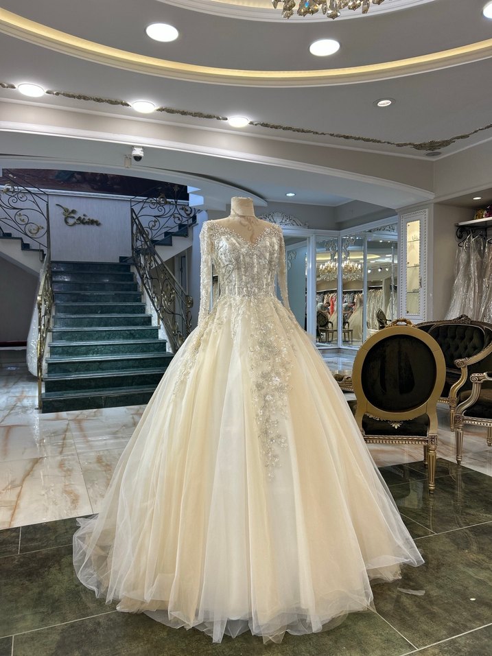 Uzun Kollu Modern Prenses Gelinlik (Sıfır) - Görsel 2