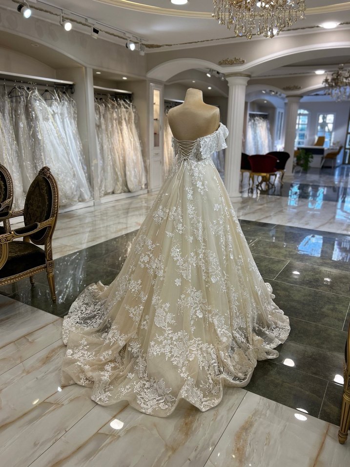 Straplez A Kesim Uzun Beyaz Gelinlik - Görsel 5