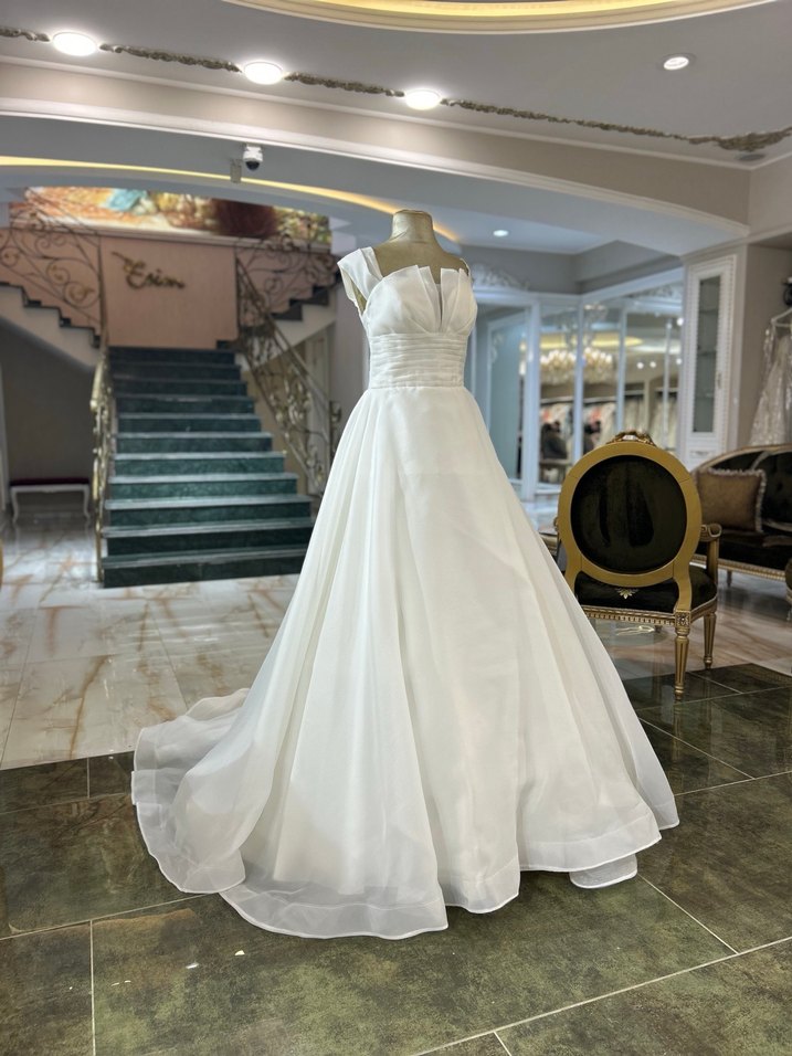 Sade A Kesim Beyaz Gelinlik - Görsel 2