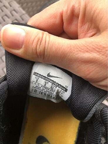 42 Beden siyah Renk Nike orijinal