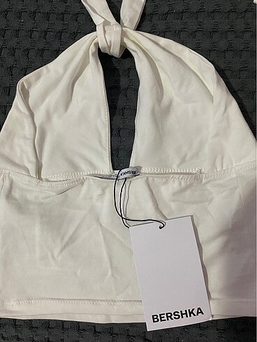 s Beden beyaz Renk Bershka boyundan bağlamalı crop