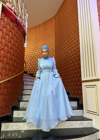 Uzun Mavi Drapeli Tesettür Abiye - Görsel 3