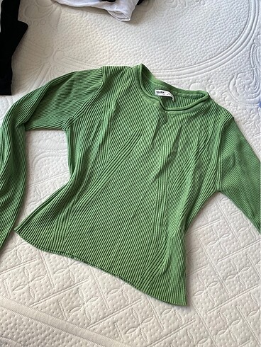 PULL AND BEAR TRİKO