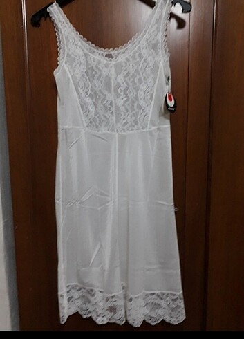 38 Beden Gecelik