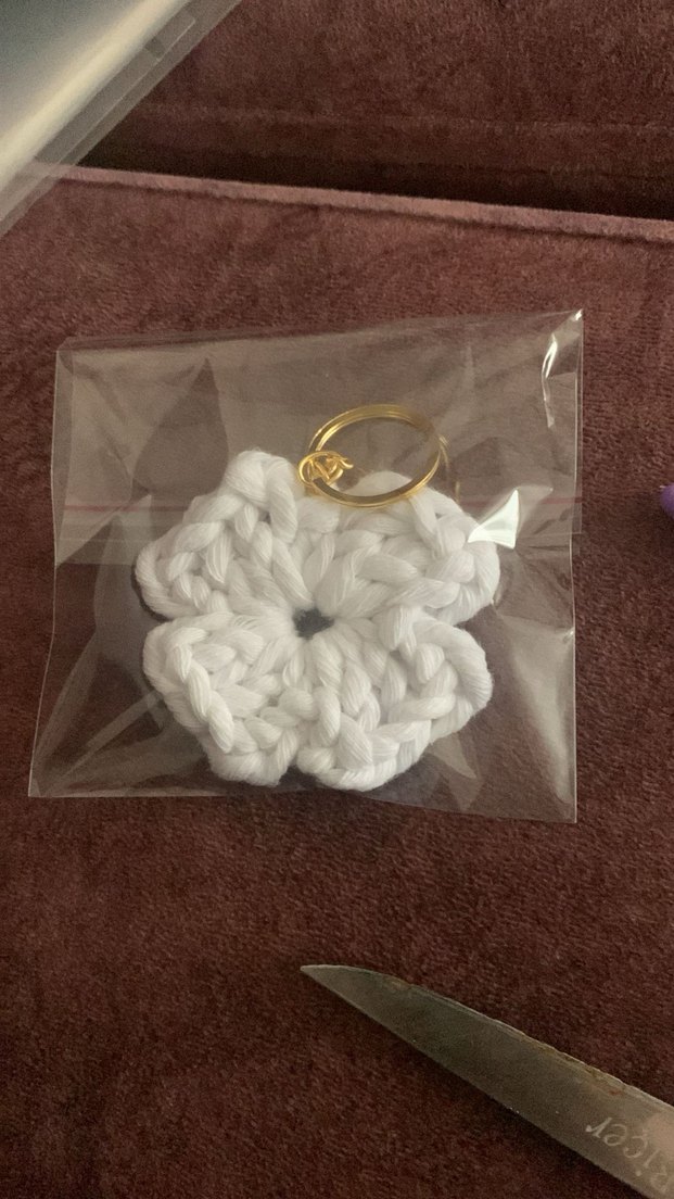 Örgü Çiçekli Bohem Kadın Anahtarlık - Görsel 2