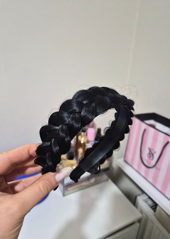 siyah sac orgu tac - Görsel 4