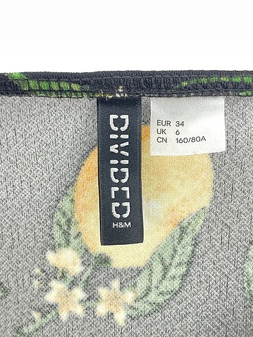 34 Beden çeşitli Renk H&M Kısa Elbise %70 İndirimli.