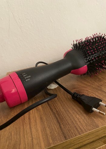 One Teaspoon Pembe Saç Şekillendirici Fırça