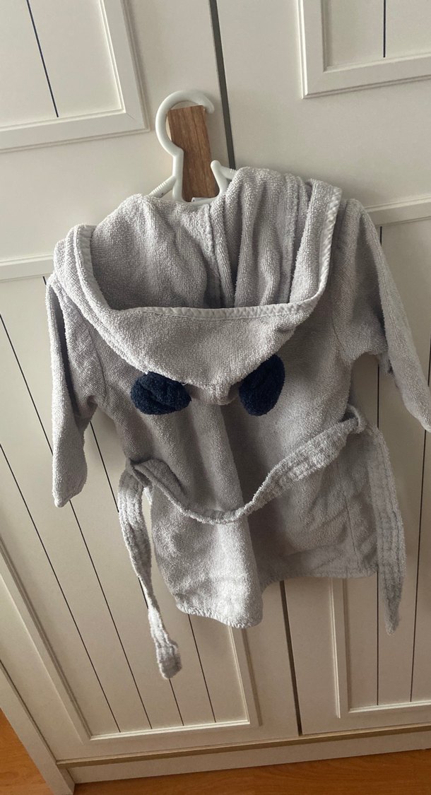 Gri Erkek Çocuk Nakışlı Bornoz - Görsel 3