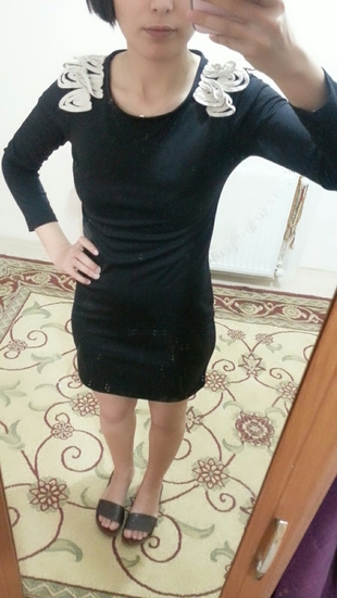 m Beden siyah Renk siyah omuz detaylı elbise