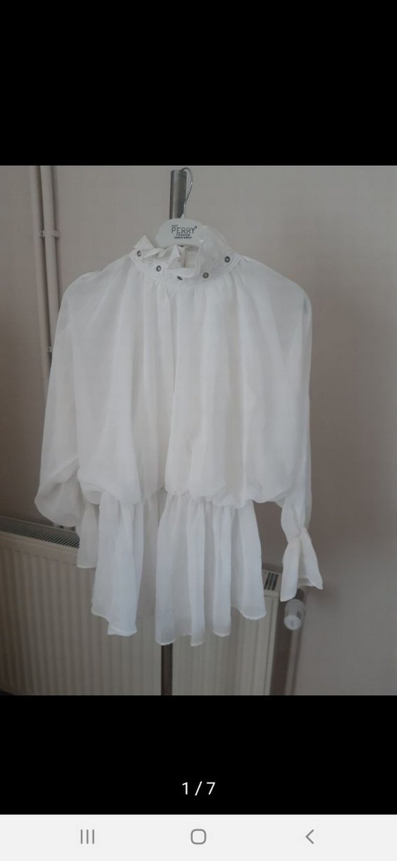 Beyaz, Fırfırlı, Yüksek Yakalı Rahat Bluz - Görsel 2